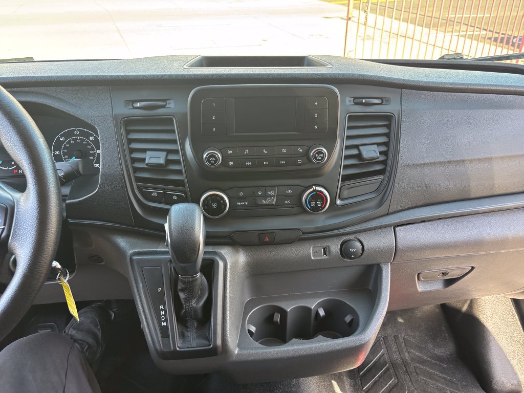 Used 2025 Ford Transit 250 Low Roof RWD image 17