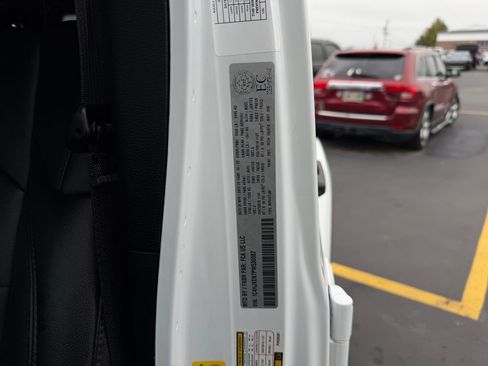 Used 2023 Jeep Wrangler Altitude image 30