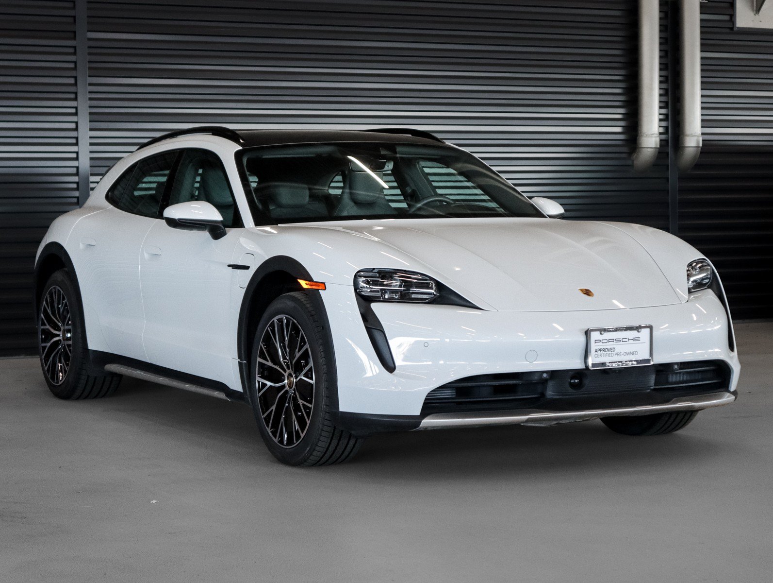 Used 2024 Porsche Taycan 4 Cross Turismo AWD/4WD image 7