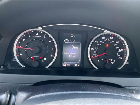 Used 2017 Toyota Camry SE FWD image 23
