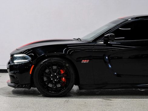 Used 2016 Dodge Charger SRT w/ Harman/Kardon Audio Group RWD image 11