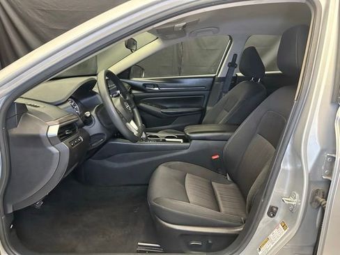 Used 2024 Nissan Altima 2.5 SV FWD image 21