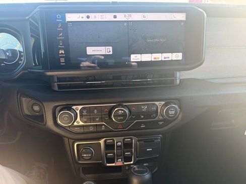 New 2026 Jeep Gladiator Sport image 18