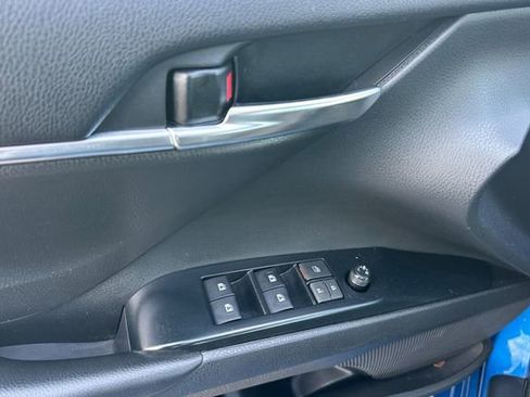 Used 2020 Toyota Camry LE image 12