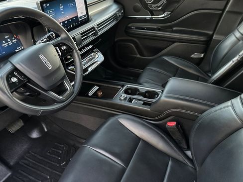 Used 2023 Lincoln Corsair FWD w/ Equipment Group 101A image 9