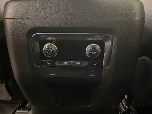 Used 2022 Chevrolet Tahoe High Country AWD/4WD image 28