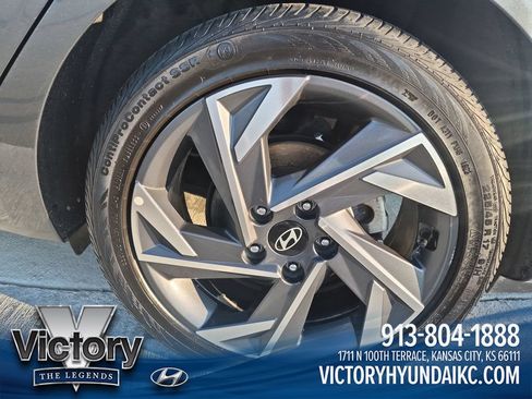 Used 2024 Hyundai Elantra Limited FWD image 26