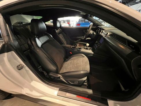 Used 2019 Ford Mustang Shelby GT350 w/ Technology Package image 25