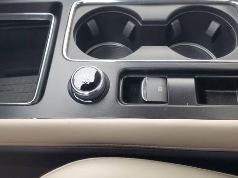 New 2026 Lincoln Corsair Premiere image 24