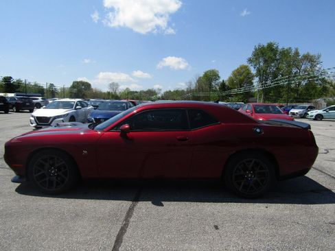 Used 2018 Dodge Challenger R/T Scat Pack RWD image 4