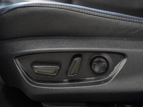 Used 2025 Toyota Camry SE image 35