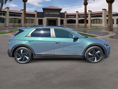 Used 2025 Hyundai Ioniq 5 SEL image 9