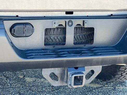 Used 2018 Toyota Tundra SR5 w/ SR5 Upgrade Package RWD image 9