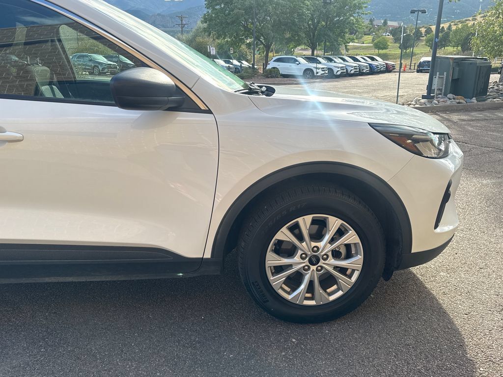 Used 2023 Ford Escape Active AWD/4WD image 28