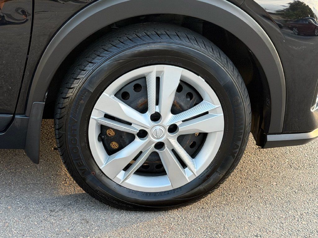 Certified 2023 Nissan Kicks S FWD image 9