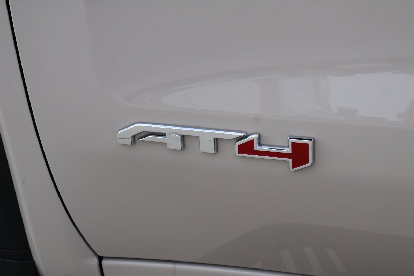 New 2026 GMC Sierra 1500 AT4 w/ AT4 Premium Package AWD/4WD image 3