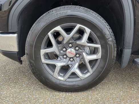 Used 2024 GMC Sierra 1500 SLT w/ SLT Premium Plus Package image 30