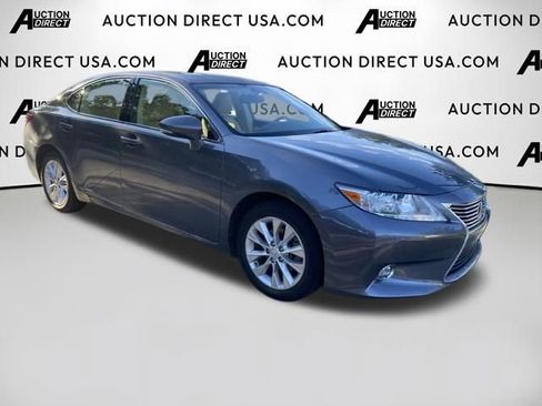 Used 2015 Lexus ES 300h w/ Navigation System Package FWD image 23