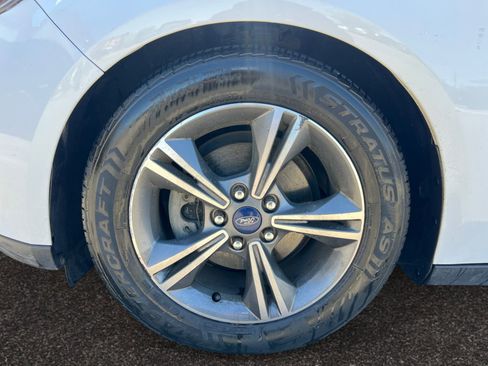 Used 2016 Ford Focus SE FWD image 14