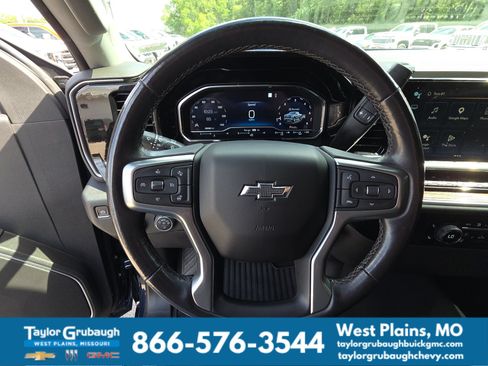 Certified 2022 Chevrolet Silverado 1500 RST w/ Z71 Off-Road Package AWD/4WD image 18