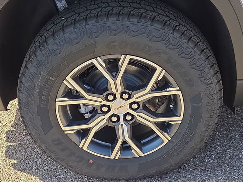 New 2026 GMC Acadia AT4 AWD/4WD image 6