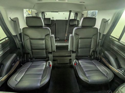 Used 2018 GMC Yukon Denali w/ Denali Ultimate Package image 32