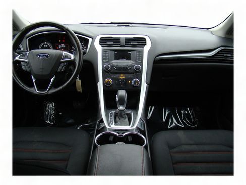 Used 2019 Ford Fusion Titanium image 15