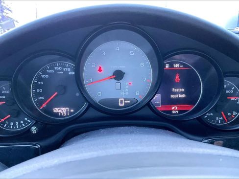 Used 2016 Porsche Panamera S image 26