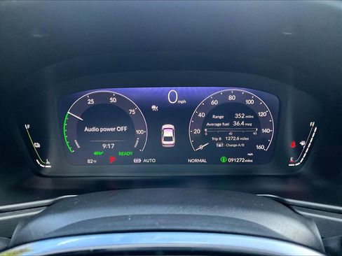 Used 2025 Honda Accord Touring image 13