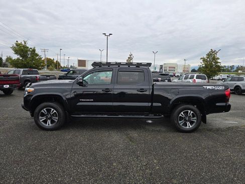 Used 2019 Toyota Tacoma TRD Sport AWD/4WD image 6