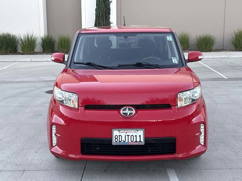 Used 2014 Scion xB image 8