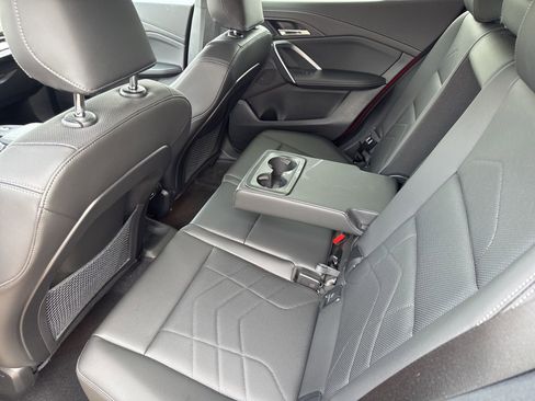 Used 2024 BMW X2 xDrive28i AWD/4WD image 11