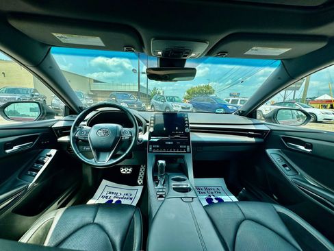 Used 2019 Toyota Avalon Touring w/ All Weather Liner Package FWD image 7
