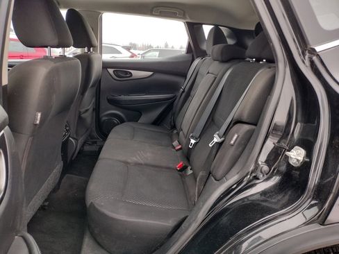 Used 2020 Nissan Rogue Sport S image 6