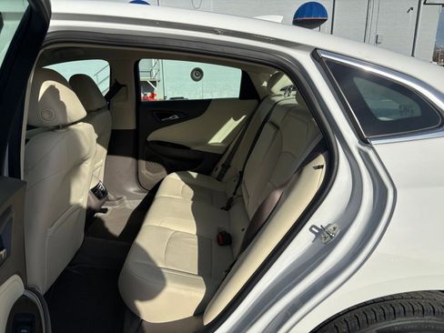 Used 2024 Chevrolet Malibu LT image 23