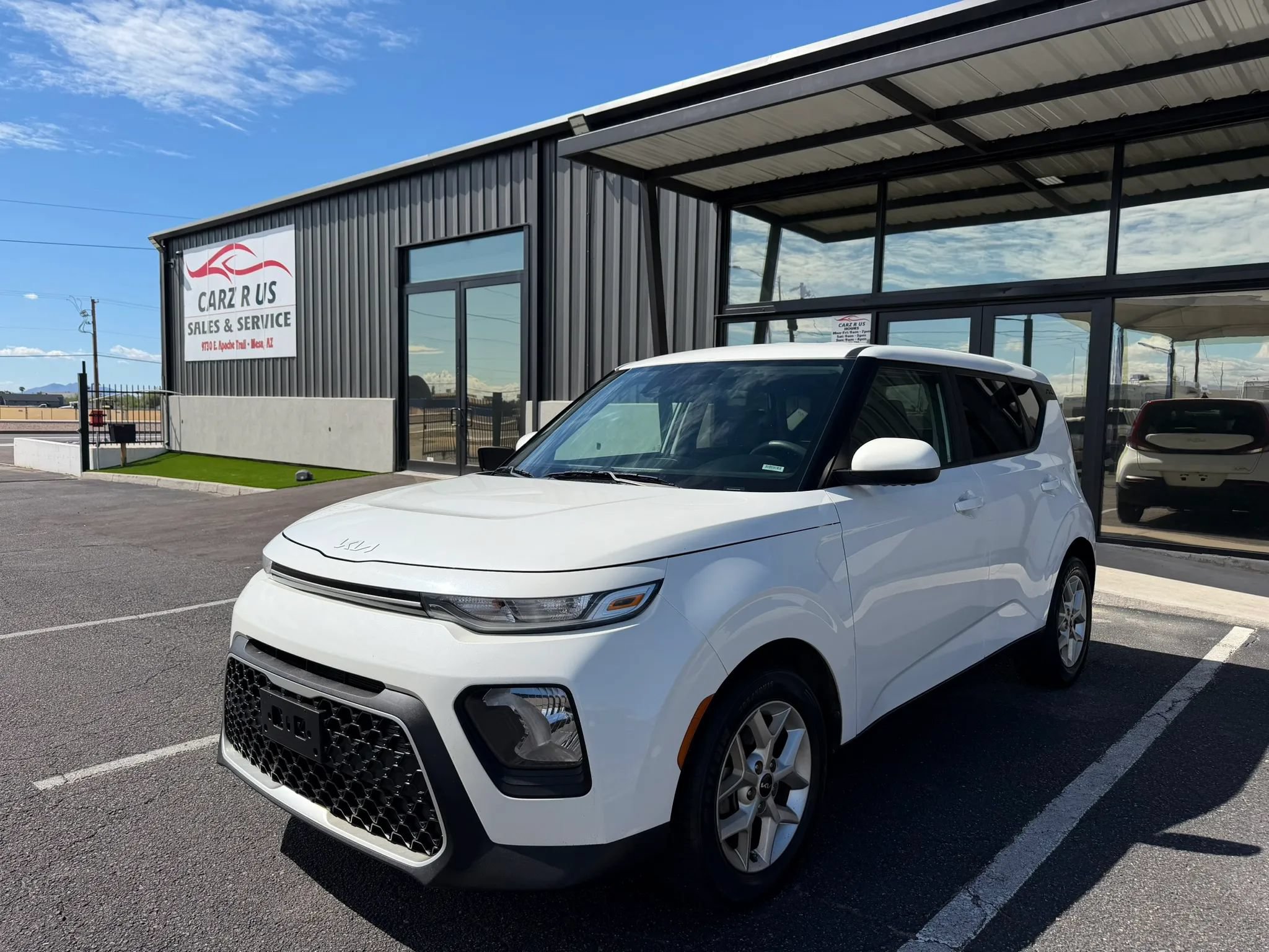 Used 2022 Kia Soul LX w/ Technology Package FWD image 3