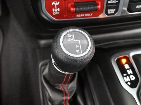 Used 2021 Jeep Wrangler Unlimited Rubicon AWD/4WD image 23