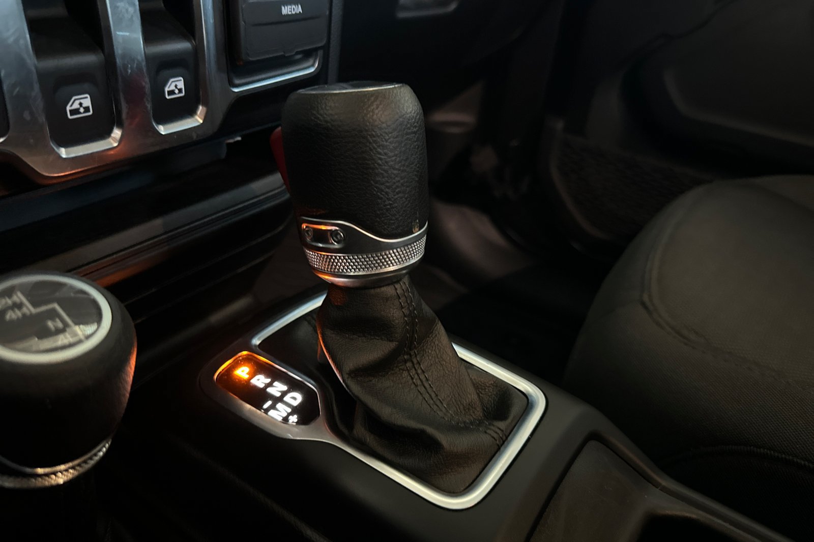 Used 2022 Jeep Wrangler Sport AWD/4WD image 21