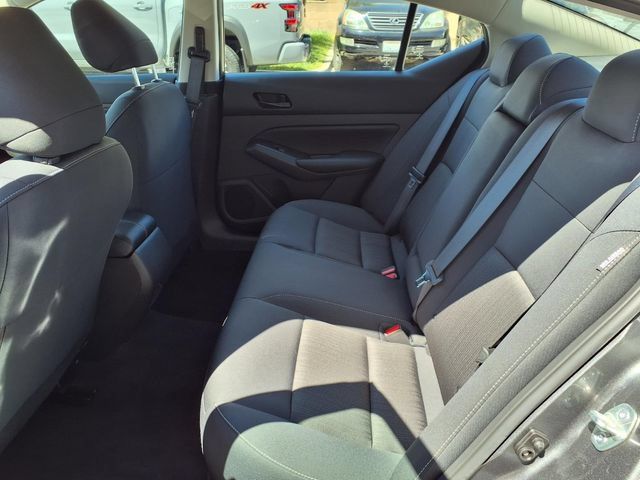 Used 2025 Nissan Altima 2.5 S FWD image 17