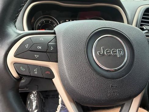 Used 2015 Jeep Cherokee Latitude w/ Comfort/Convenience Group FWD image 29