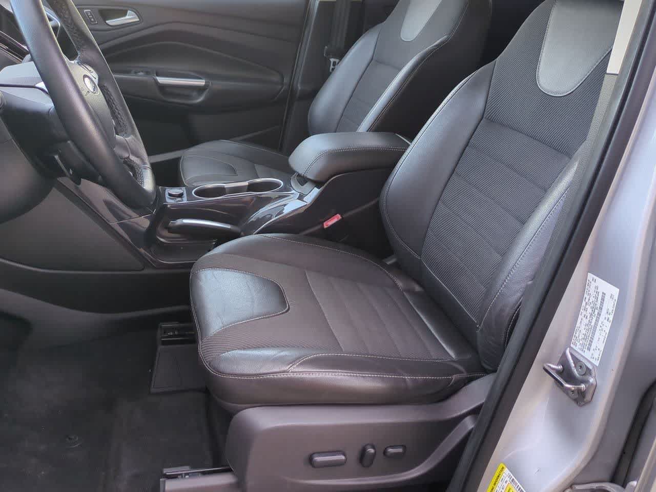Used 2013 Ford Escape Titanium w/ Class II Trailer Tow Pkg AWD/4WD image 15