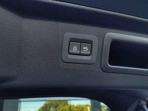 Certified 2025 MAZDA CX-50 AWD 2.5 Turbo w/ Premium Pkg image 33