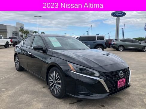 Used 2023 Nissan Altima 2.5 SV image 9