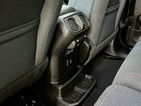 Used 2025 Jeep Wrangler Sahara w/ Safety Group image 27