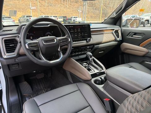 Used 2026 GMC Canyon Denali image 18