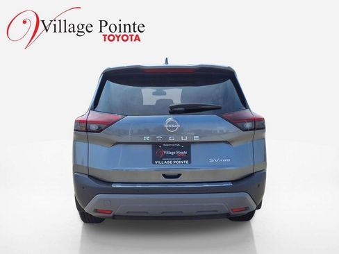 Used 2023 Nissan Rogue SV AWD/4WD image 4