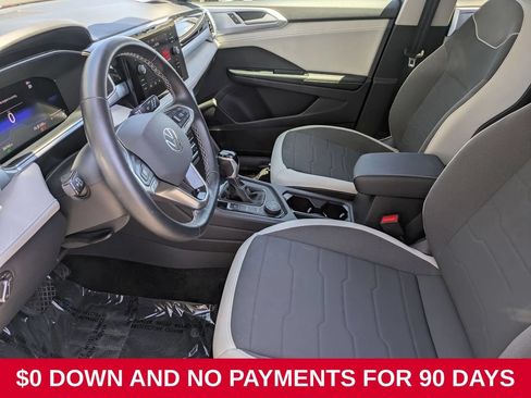Used 2025 Volkswagen Taos SE AWD/4WD image 23