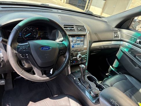 Used 2017 Ford Explorer Sport w/ Equipment Group 401A AWD/4WD image 17