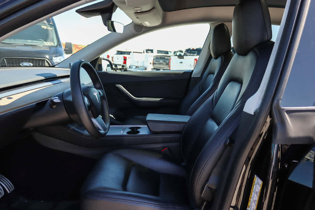 Used 2022 Tesla Model Y Performance AWD/4WD image 4