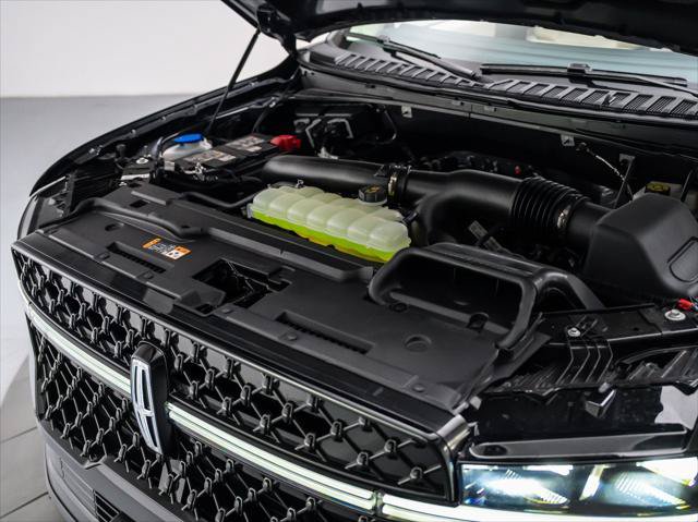New 2027 Lincoln Navigator Reserve w/ Jet Appearance Package AWD/4WD image 10